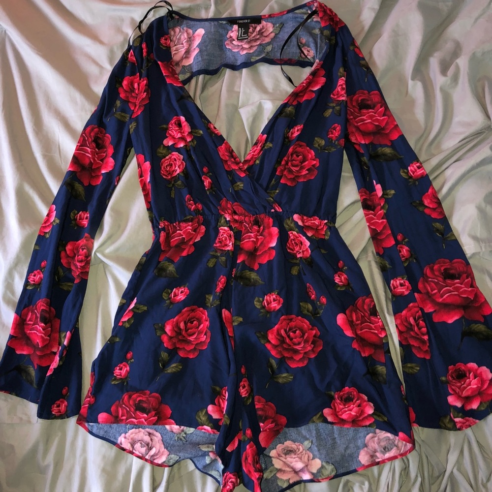 MEVER WORN FOREVER 21 ROMPER